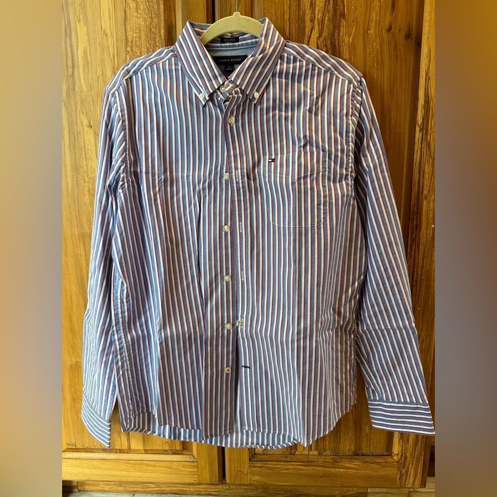 Tommy Hilfiger Men’s long sleeve button up shirt